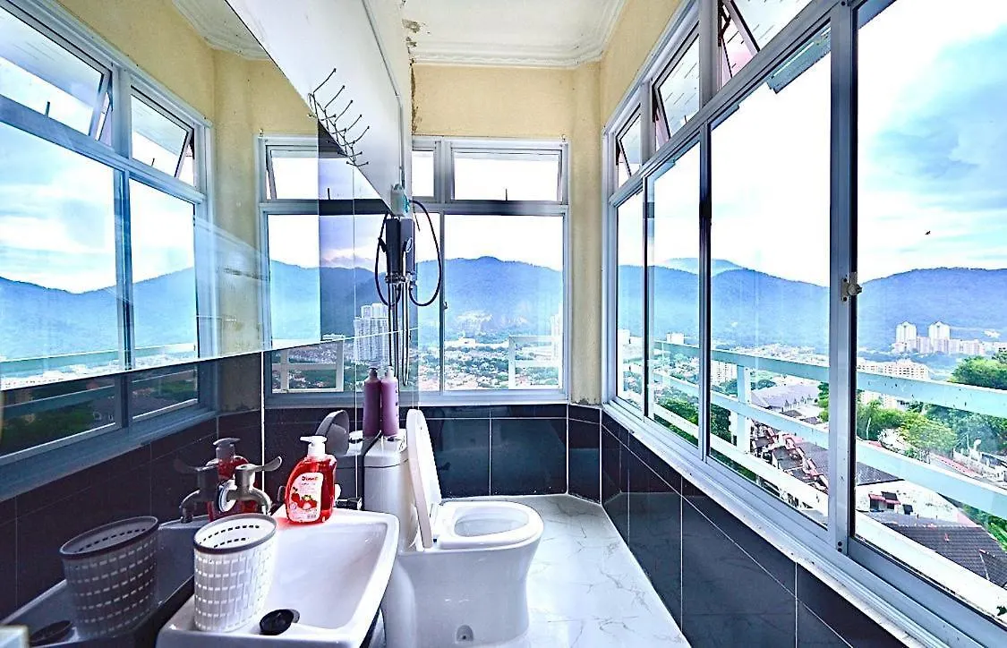 Penang Dream Banglo Sleeps 40 Tanjung Bungah  0*, Tanjung Bungah (Penang)