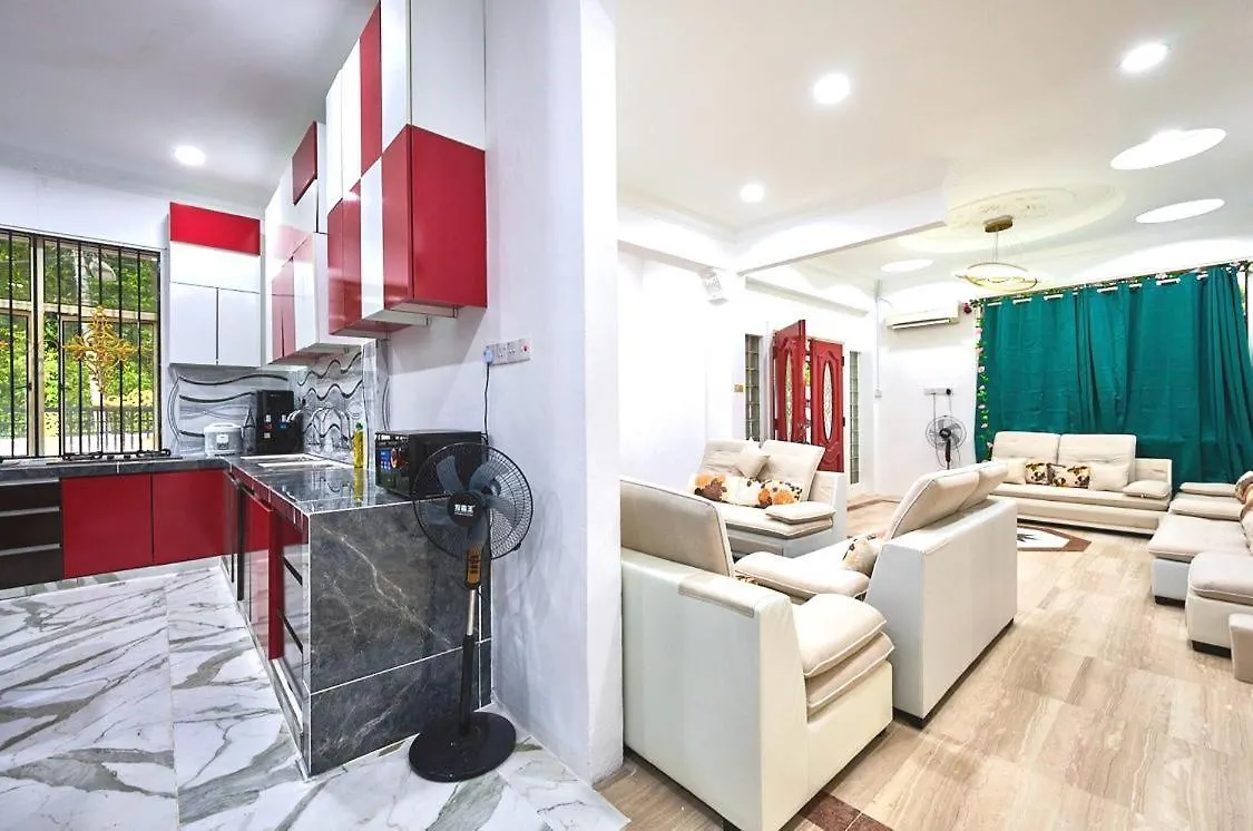 Villa Penang Dream Banglo Sleeps 40 Tanjung Bungah  Malaysia